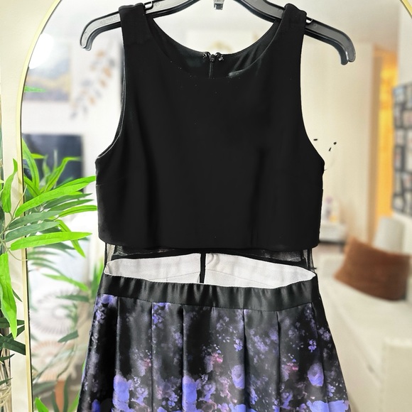 Black and Floral Maxi Dress - Picture 3 of 7